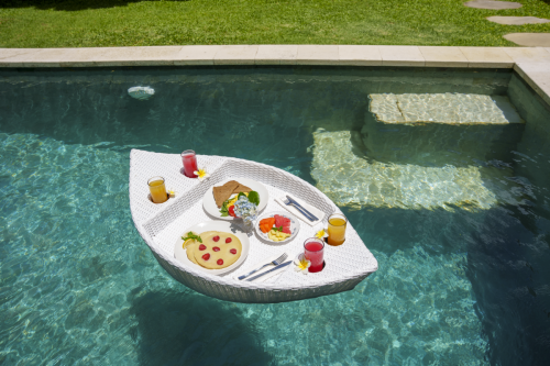 floating breakfast1